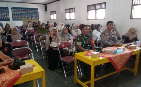 Wakili Danramil 12/ Sigaluh, Sertu Seno Sumartanto Hadiri Rapat Pleno Komite Dan Wali Murid SDN 1 Sigaluh