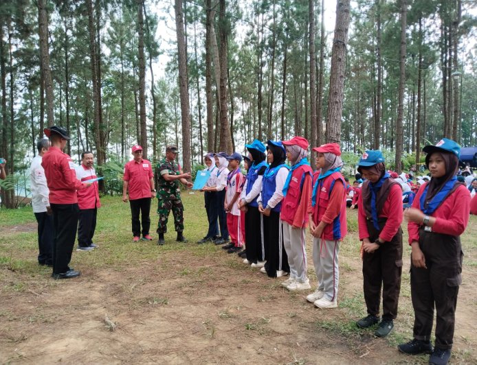 Babinsa Hadiri Penutupan Invitasi PMR Madya Tahun 2024 di Obyek Wisata Buaran