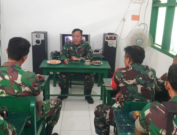 "JAM KOMANDAN, DANRAMIL 01/BANJARNEGARA BERIKAN PENEKANAN KEPADA ANGGOTA"