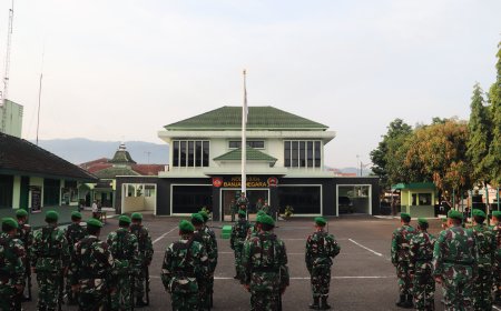 Kasdim 0704 Banjarnegara Pimpin Upacara Bendera Merah Putih