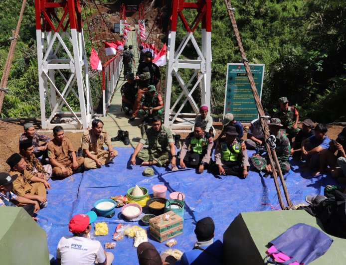 Doa Bersama Warnai Peresmian Jembatan Perintis Garuda di Dusun Simpar