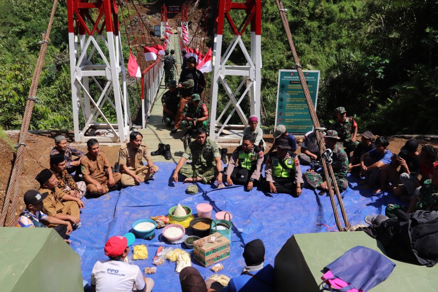 Doa Bersama Warnai Peresmian Jembatan Perintis Garuda di Dusun Simpar