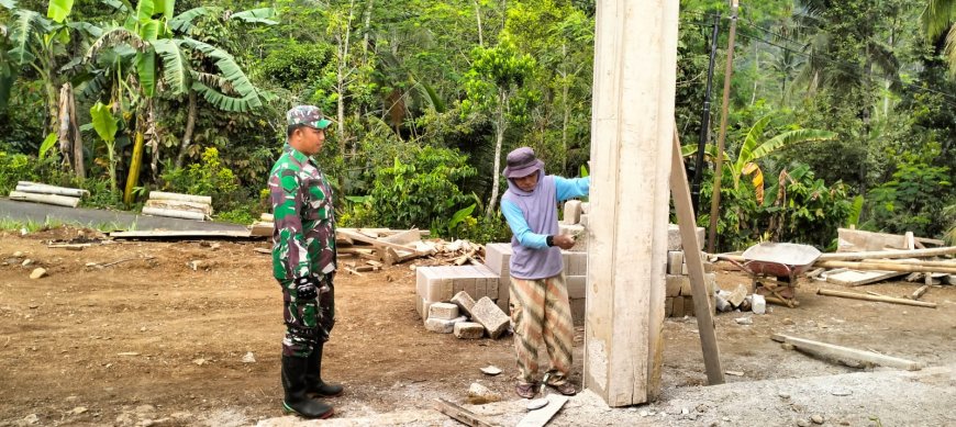 Dari Adukan Semen hingga Urukan Sirtu, KDKMP Sokayasa Terus Berproses